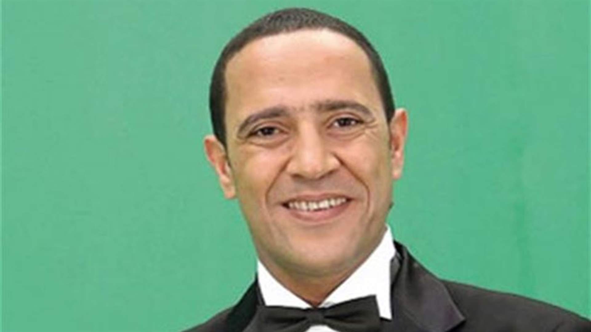 هل توفي أشرف عبد الباقي في أحد مستشفيات باريس؟