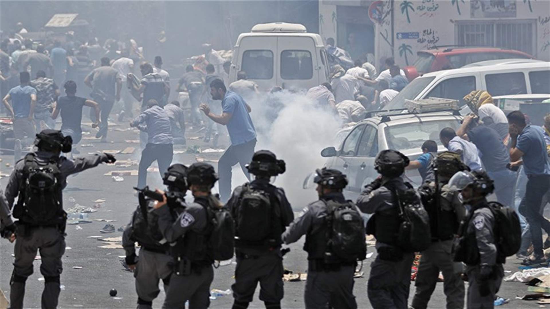 صدامات بين الشرطة الإسرائيلية وفلسطينيين في المسجد الأقصى