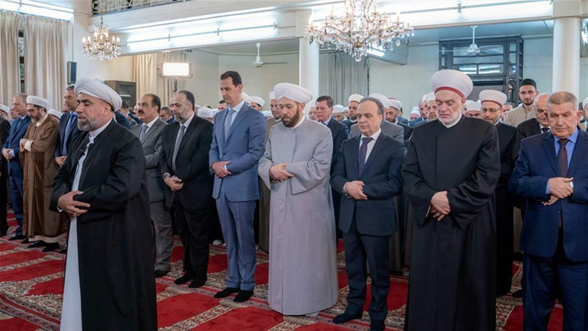 Syria&#39;s Assad attends Eid prayers in Damascus
