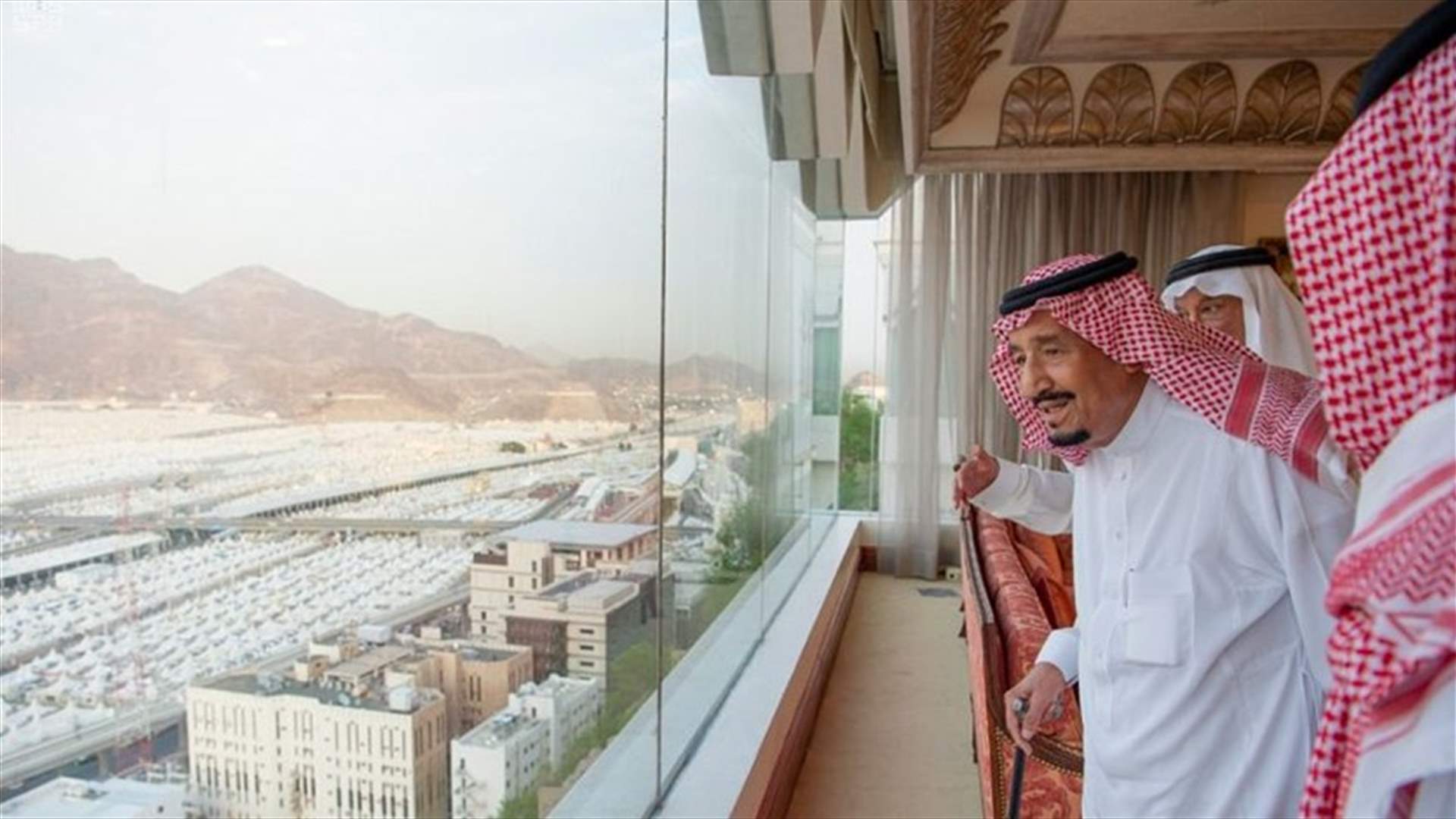 الملك سلمان: السعودية رحبت بجميع الحجاج من دون استثناء