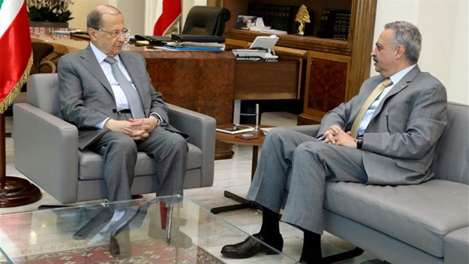 اتصال معايدة من الرئيس عون بإرسلان...