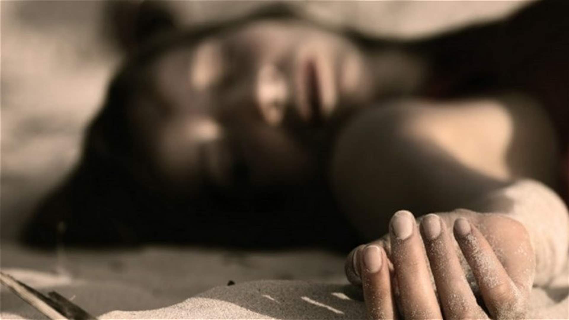 انتحرت لعدم حصولها على ملابس للعيد... إليكم تفاصيل الفاجعة