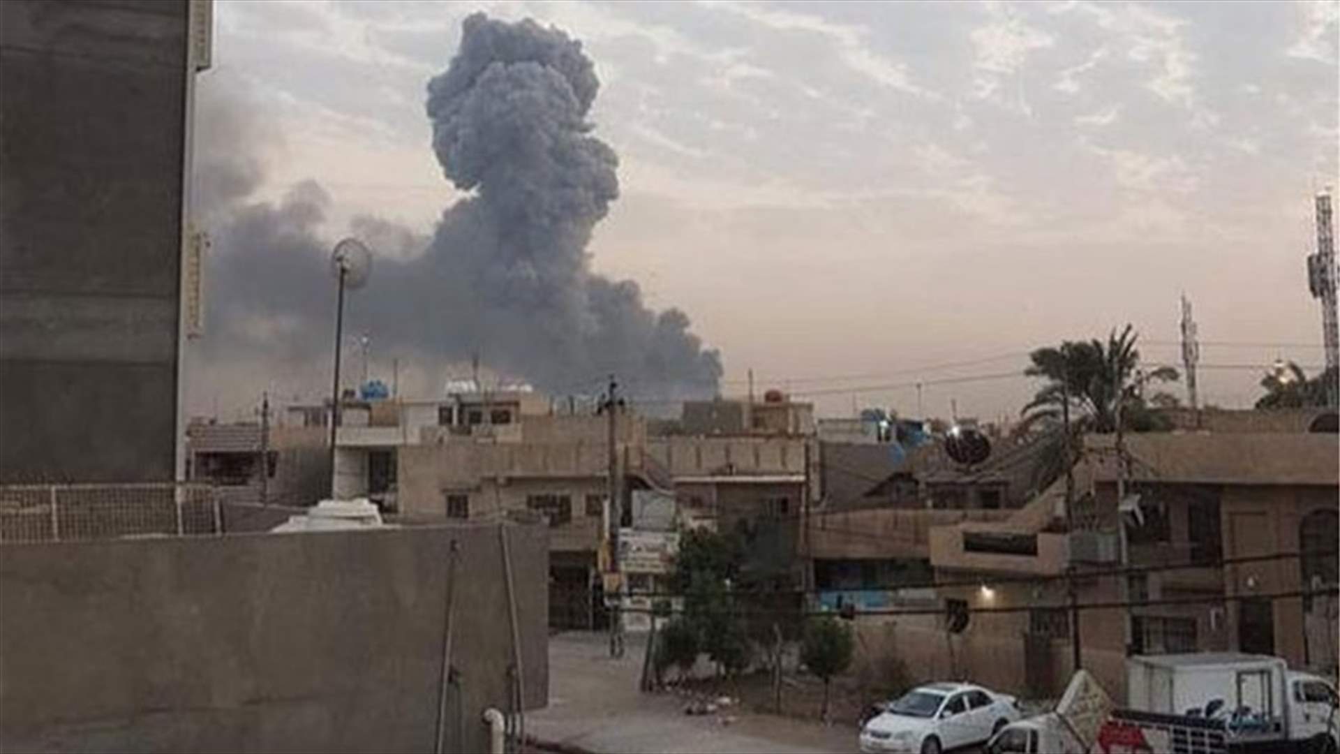 انفجار كبير في مخزن أسلحة تابع لفصيل عراقي في بغداد (فيديو)
