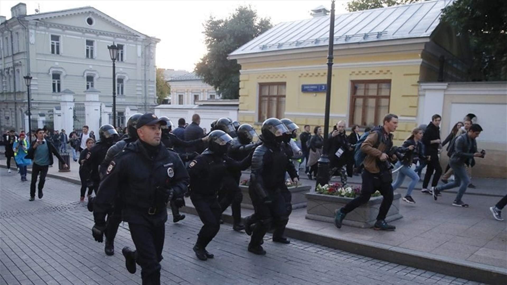 Kremlin says protests in Moscow have not created political crisis