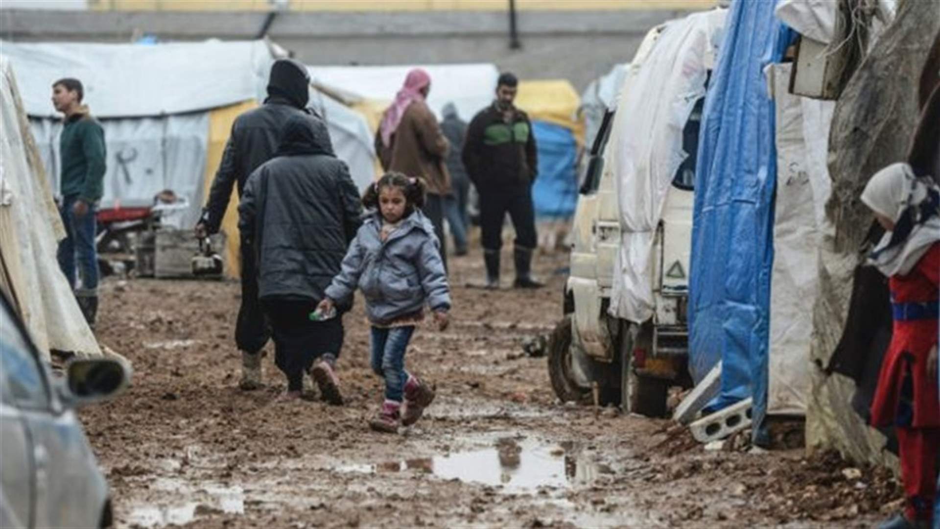 مقتل 13 مدنياً في غارة جوية روسية على مخيم للنازحين في سوريا