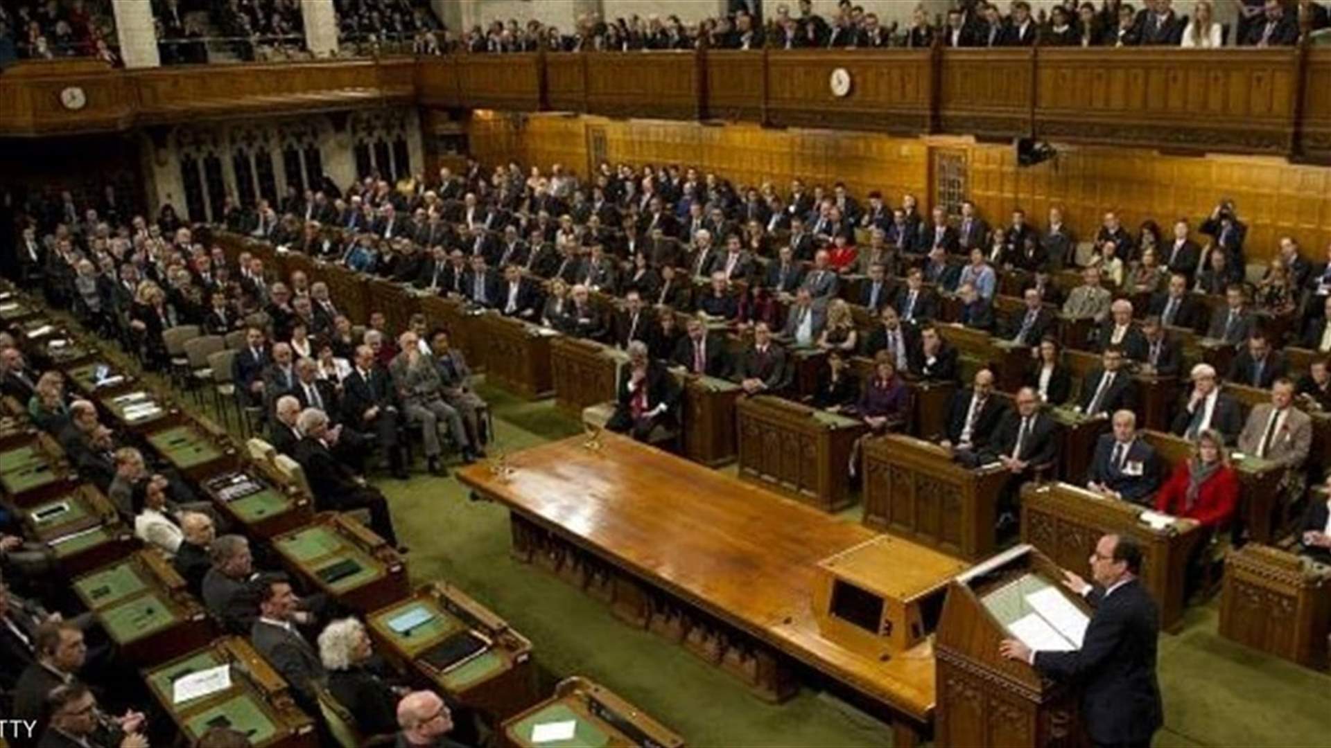 أكثر من مئة نائب يطالبون جونسون بدعوة البرلمان للانعقاد لبحث بريكست