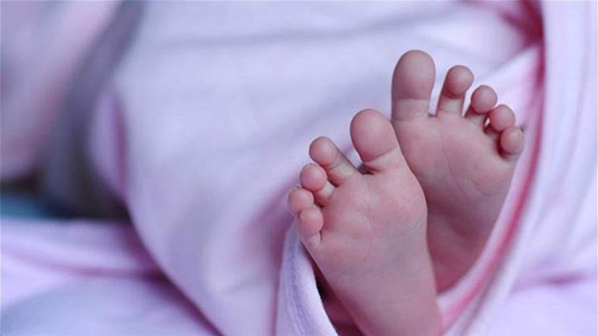 في الكورة ...وفاة ابن السنتين بعد سقوطه من بين يدي والده