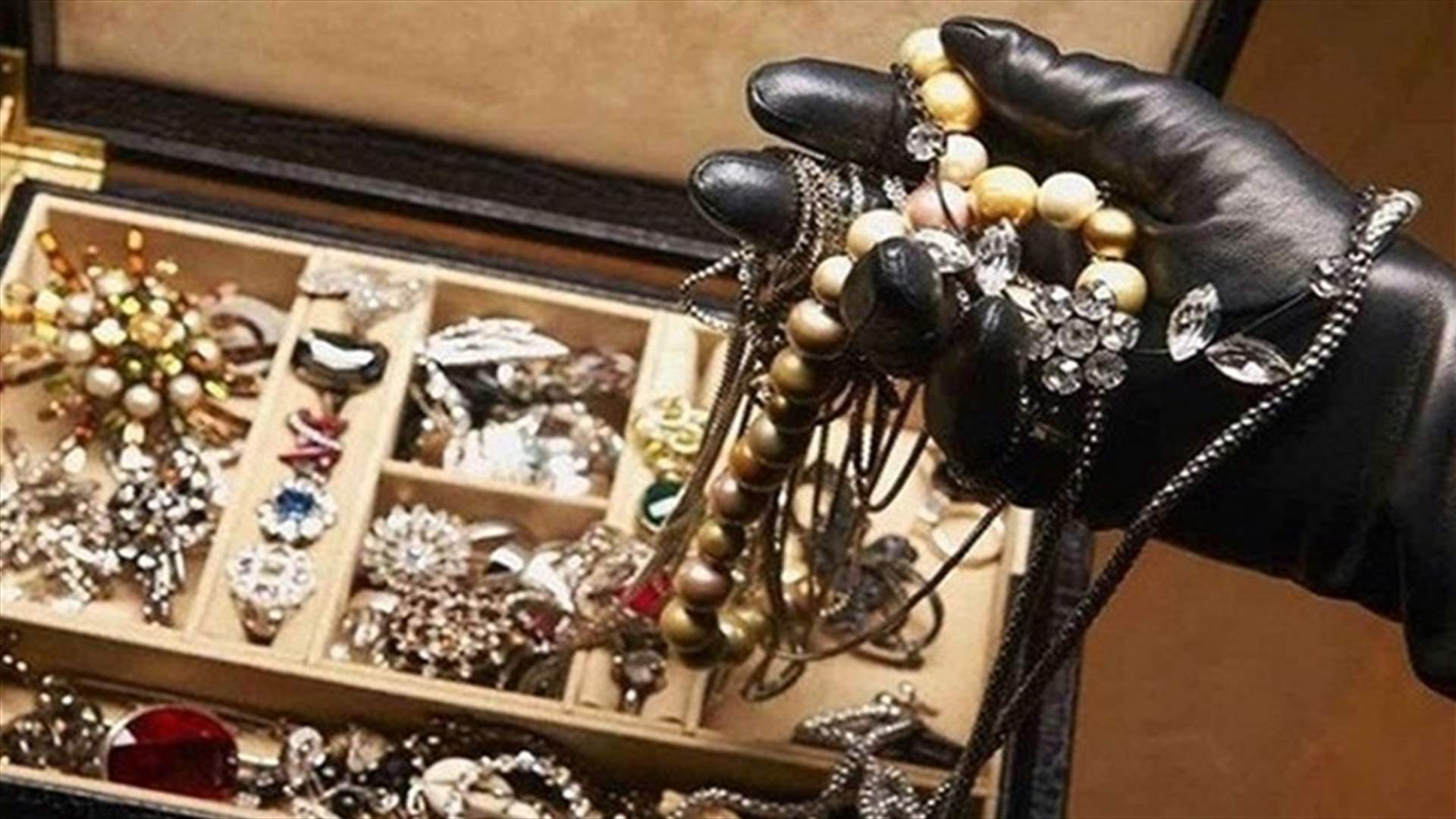بعد سرقة نحو 12 كلغ من الذهب من محل مجوهرات في صيدا... توقيف مشتبه به