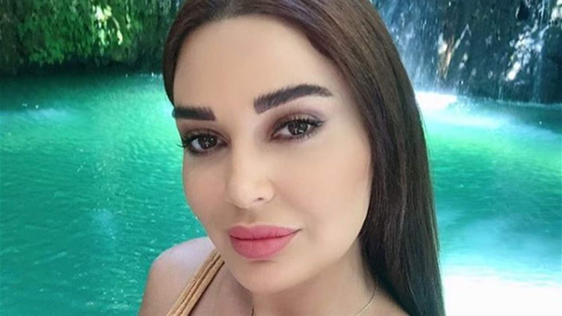 تاليا إبنة سيرين عبد النور تتأثر أمام الرئيس عون.. صور اللقاء العفوي في بيت الدين