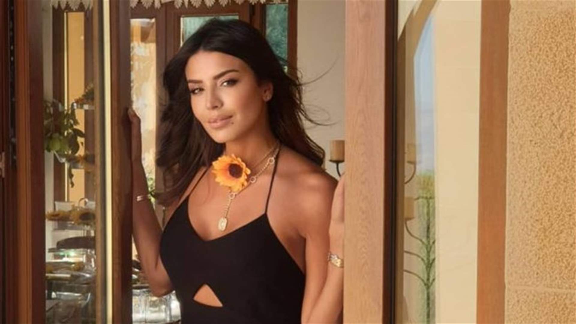 أمل بوشوشة تجتاح الإنترنت برقصة "الماكارينا" الشهيرة (فيديو)