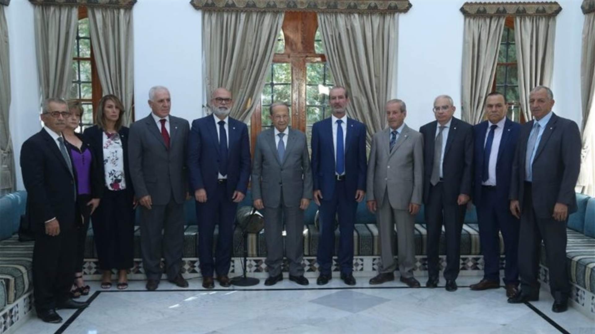 الرئيس عون التقى وفدا كتائبيا: أهم ما في انتقالي الى المقر الصيفي هو نشر الطمأنينة بين الجميع