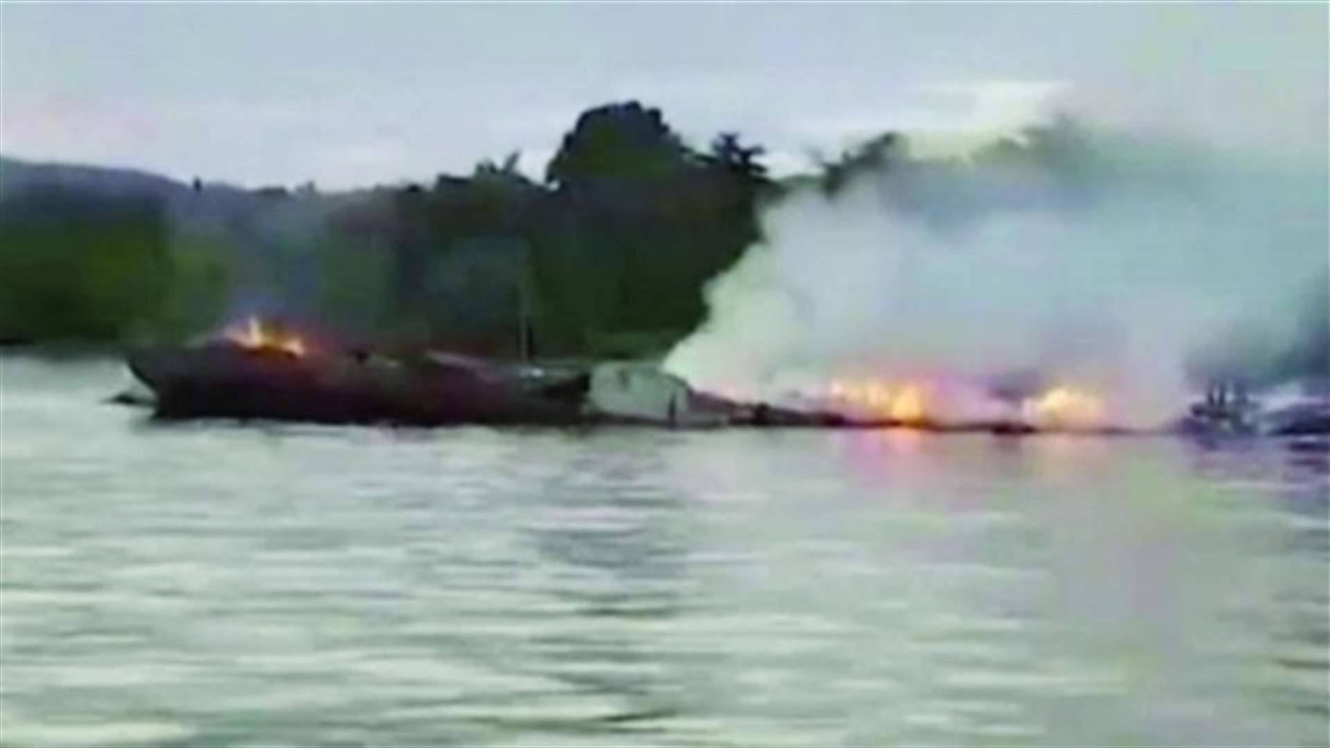 فرق الإنقاذ تؤكد مقتل 3 وإجلاء 300 بعد حريق بعبارة في إندونيسيا