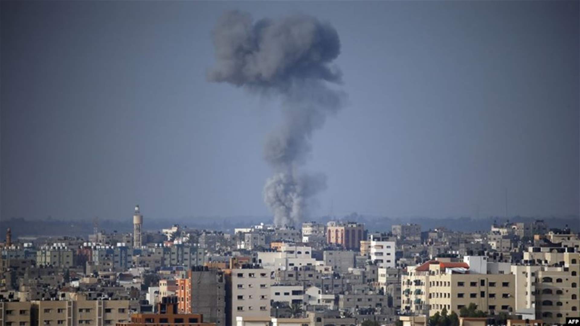 إسرائيل تضرب مواقع في غزة