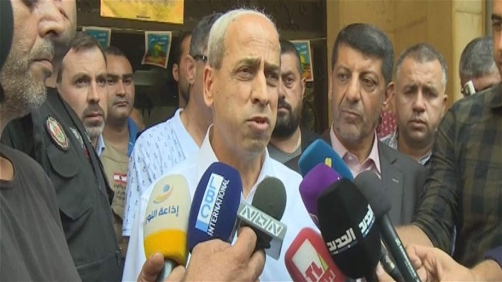 Kheir inspects Dahieh damaged buildings