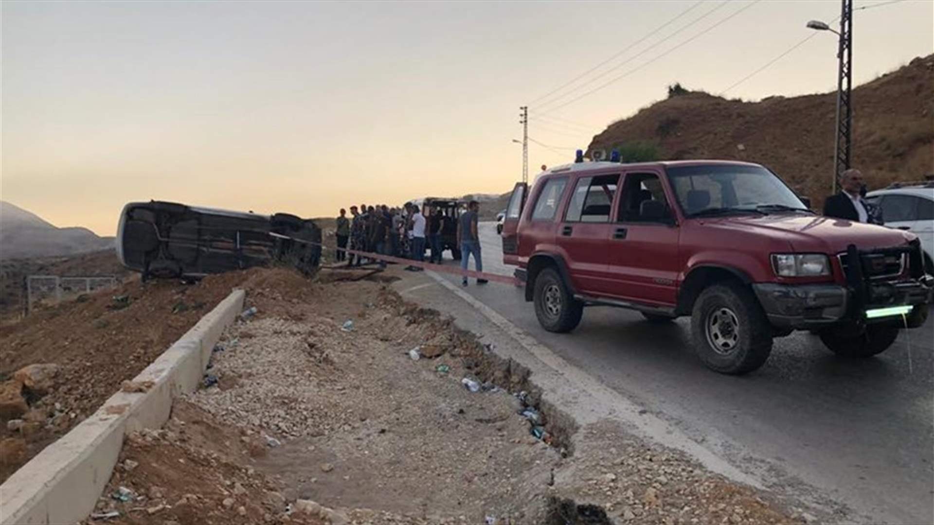 قتيل وجرحى بحادث مروع على طريق ترشيش - زحلة (صوَر)