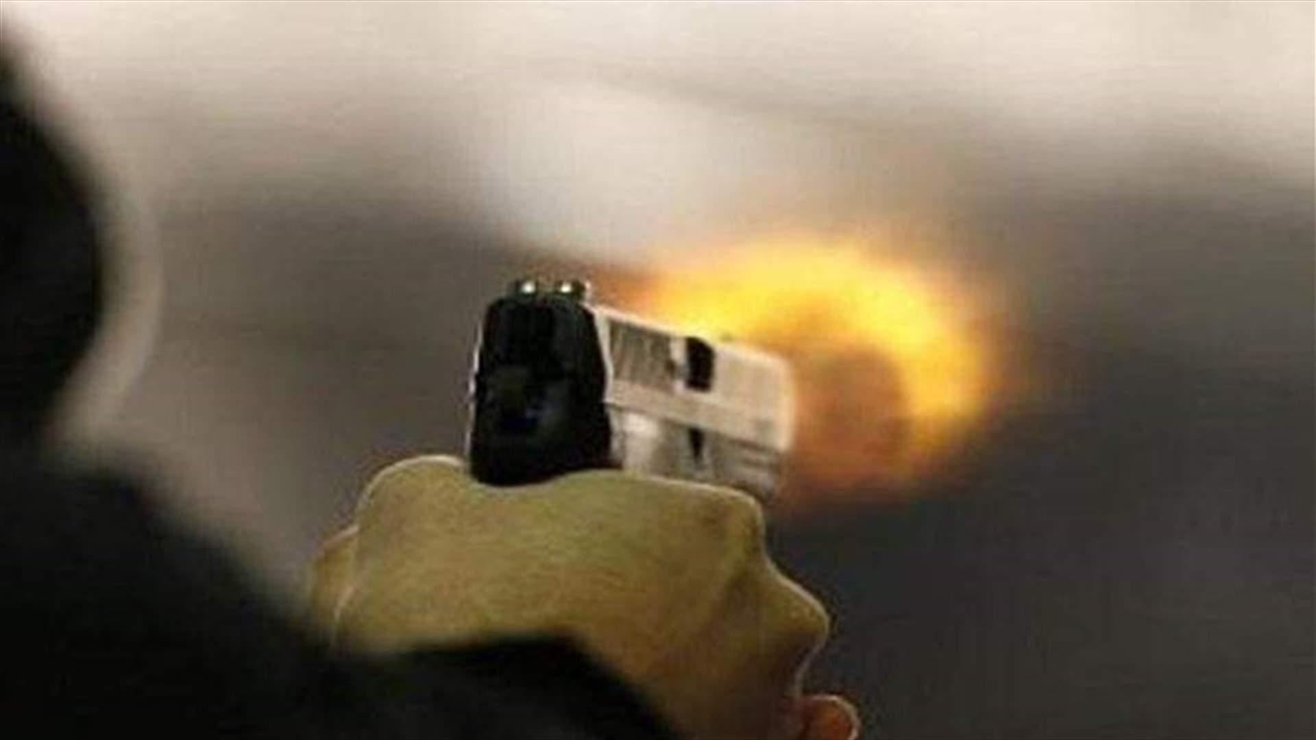 Man shoots wife in the legs, flees to unknown destination