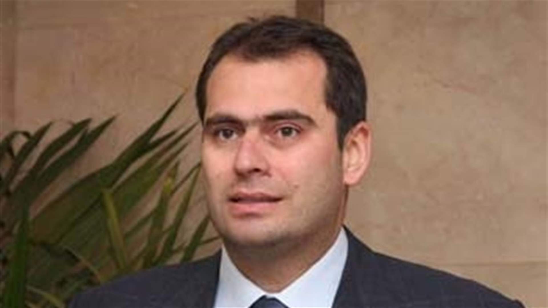 اميل اميل لحود يرّد على تغريدة أفيخاي ادرعي...