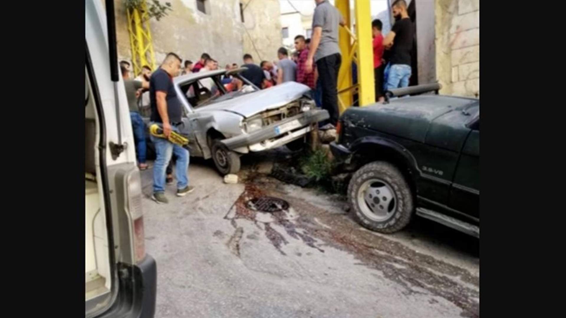 جريحان نتيجة إصطدام سيارة بجدار في بقرصونا الضنية