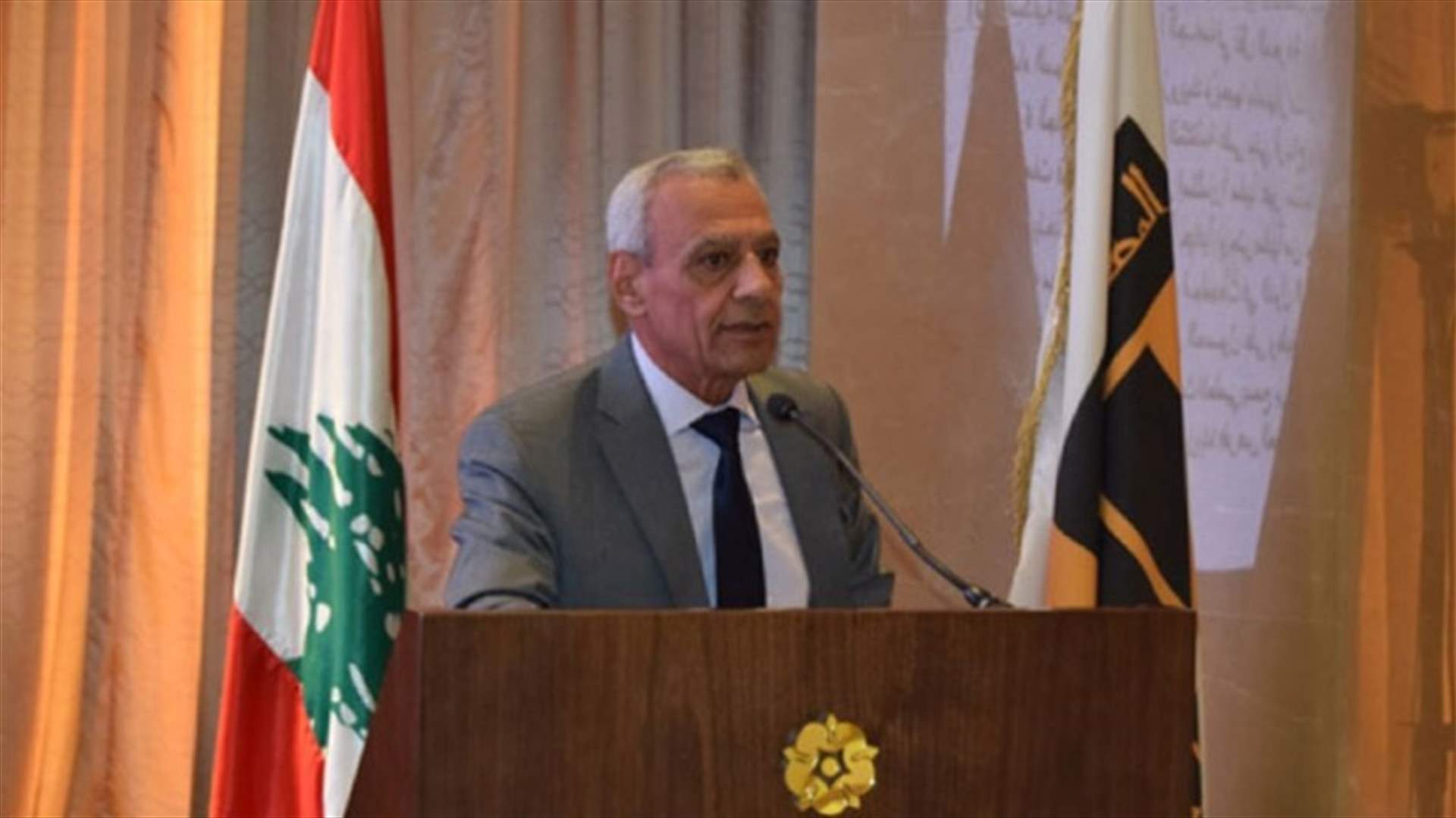عضو مجلس التعليم العالي عبد الحسن الحسيني لـ&quot;الأخبار&quot;: المطلوب إغلاق كل الفروع