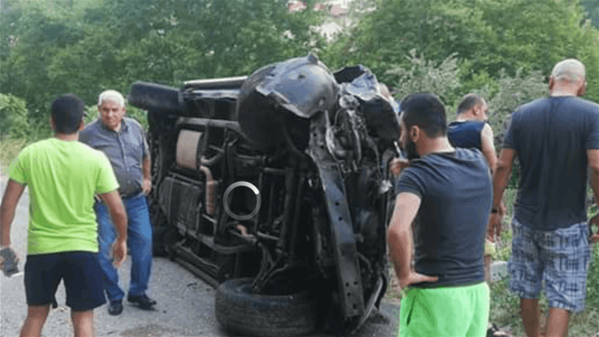 انقلاب  سيارة على طريق بلدة شدرا وسقوط جريح