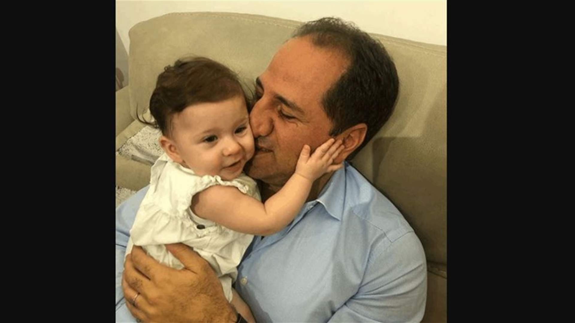 سامي الجميل وابنته في صورة واحدة: &quot;الدني كلها&quot;