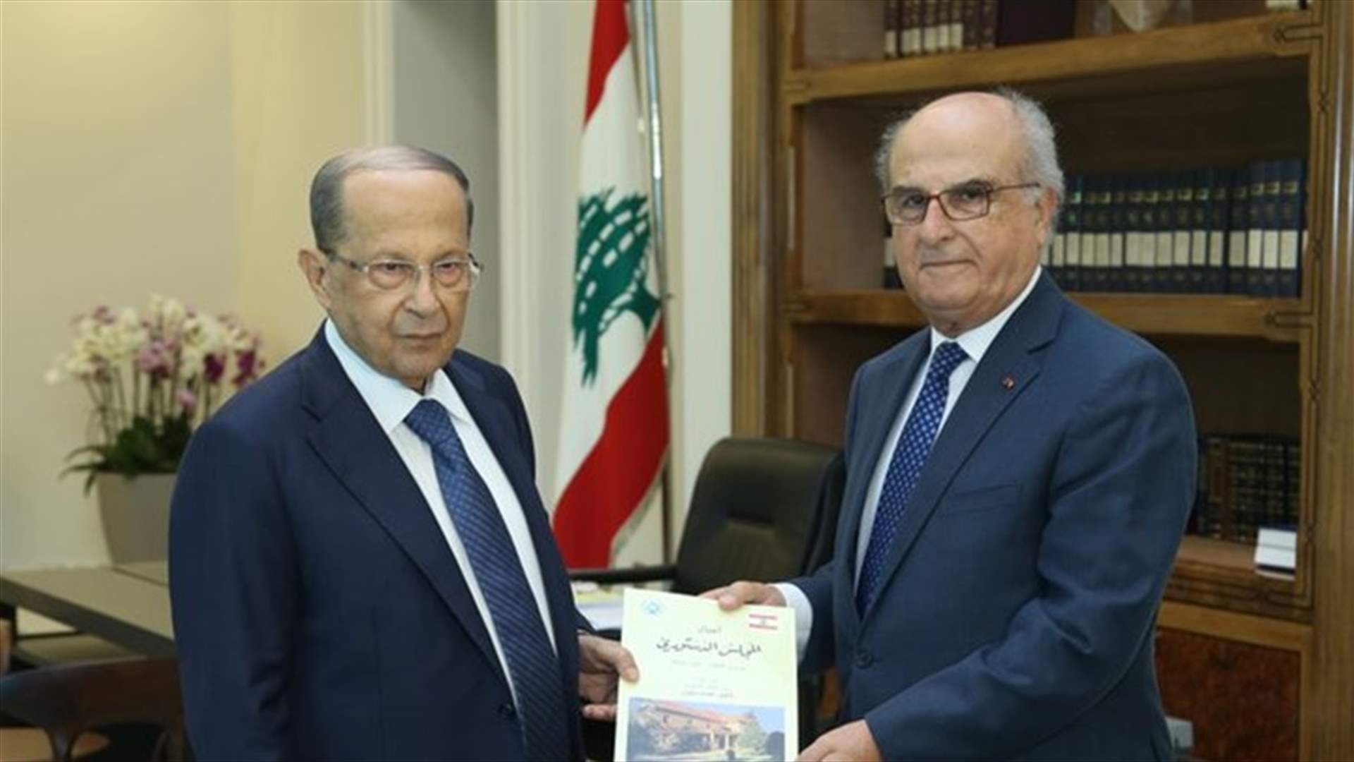 الرئيس عون استقبل الرئيس السابق للمجلس الدستوري عصام سليمان الذي قدم له تقريراً عن انجازات المجلس للفترة الممتدة من ٥ حزيران ٢٠٠٩ الى اول تموز ٢٠١٩