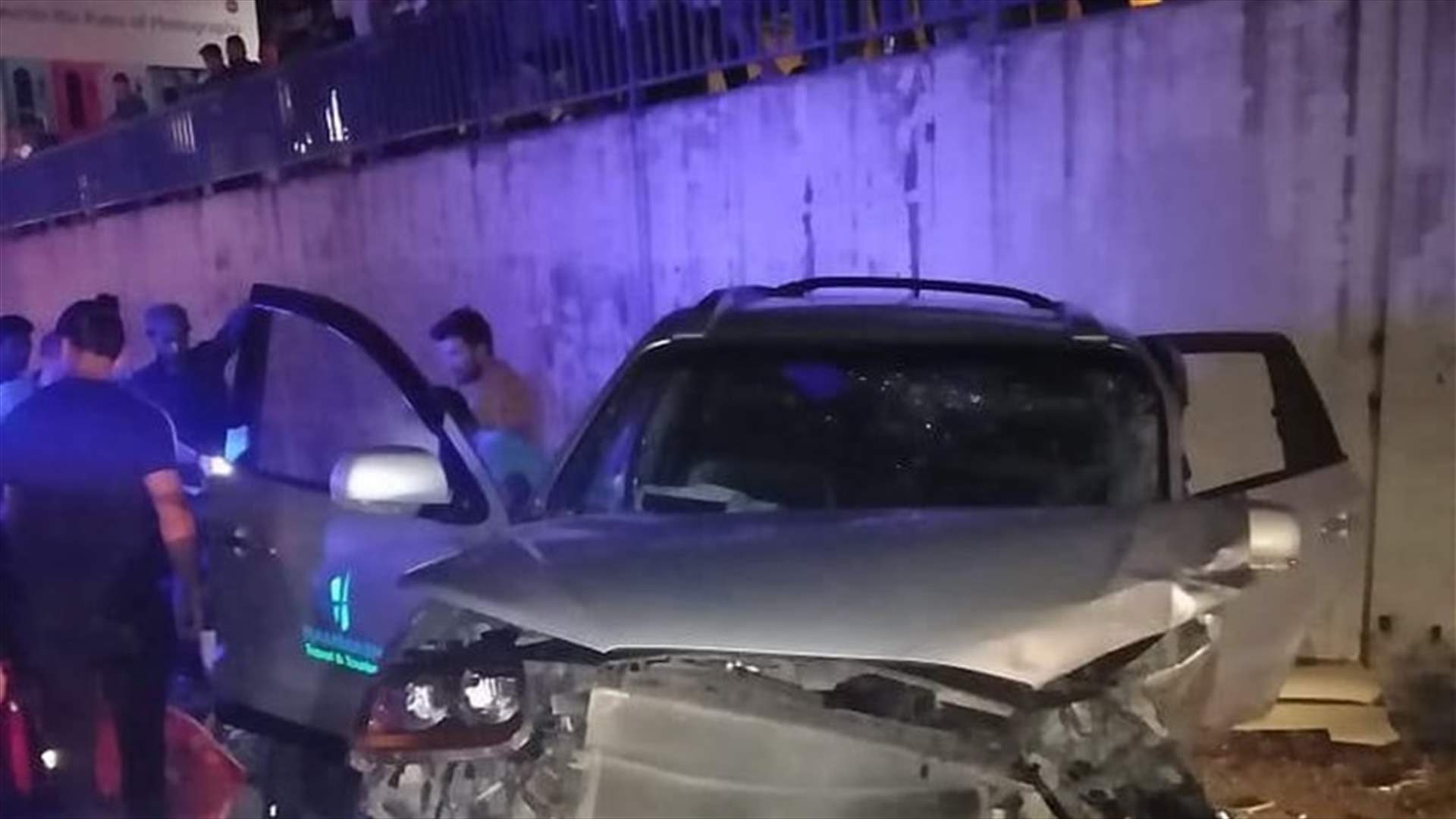 جرحى بحادث سير مروّع على اوتوستراد الاسد (صور)