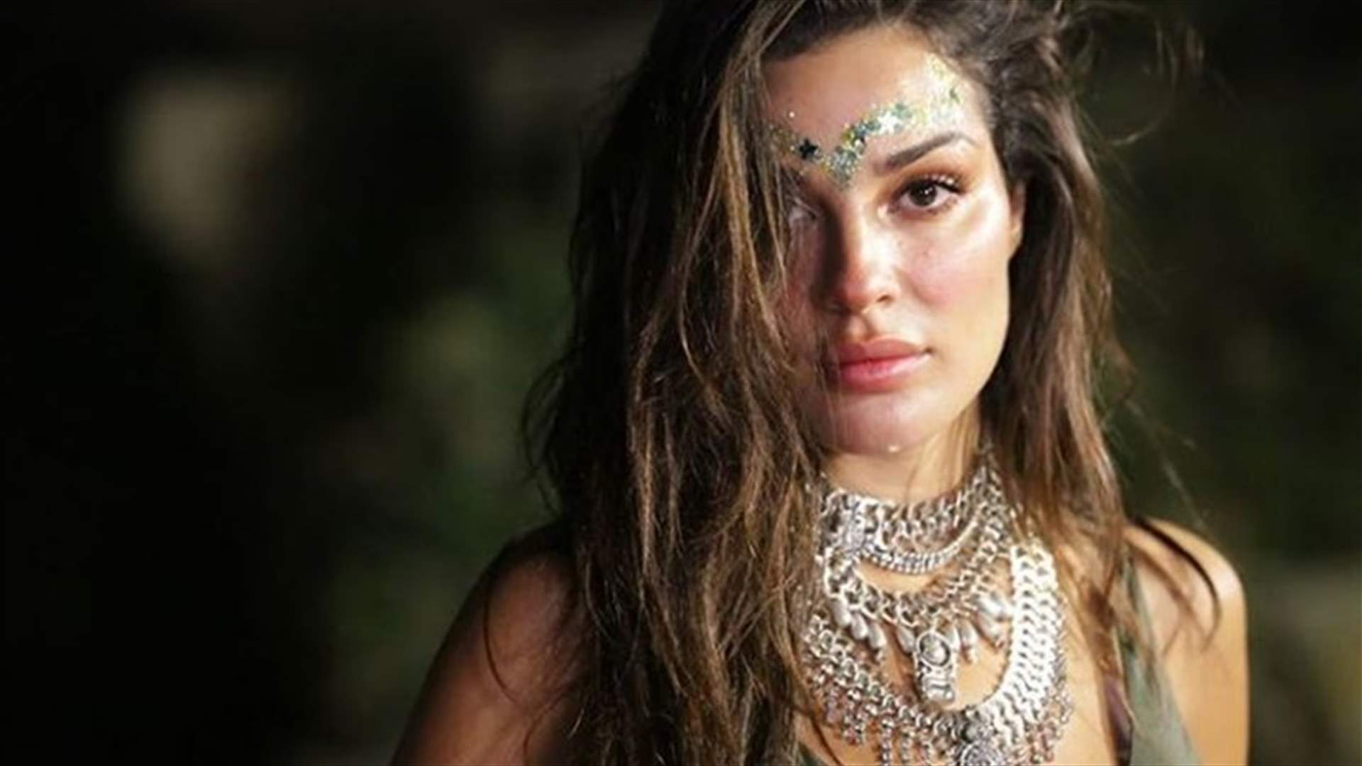 متابعة تتّهم نادين نسيب نجيم بالذكوريّة.. والأخيرة تلقّنها درساً قاسياً
