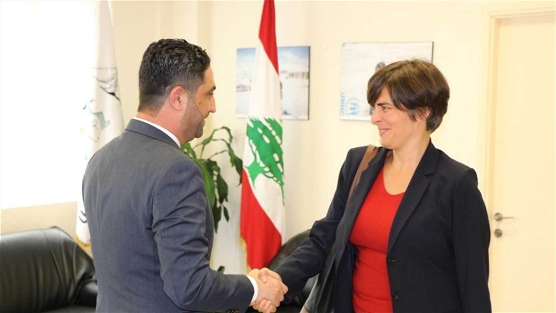 Minister al-Gharib meets with Canadian ambassador