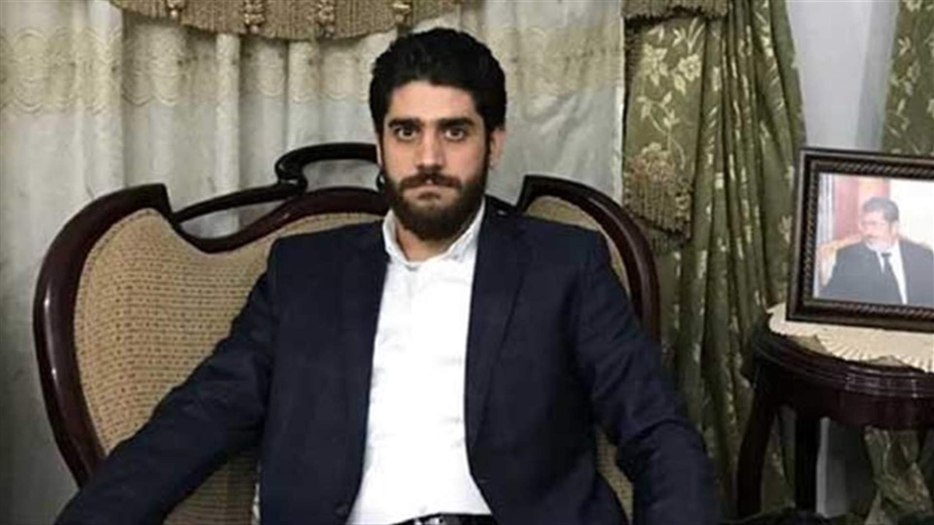 وفاة نجل محمد مرسي الأصغر... &quot;تعرّض لأزمة قلبية أثناء قيادته سيارته في القاهرة&quot;