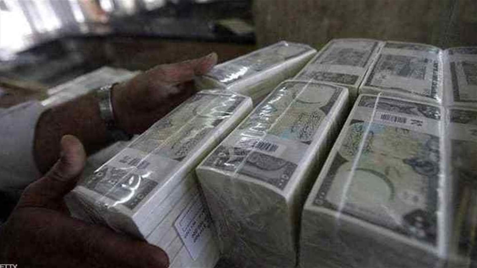 الليرة السورية تهبط لمستوى قياسي مع تأثر الاقتصاد بالعقوبات