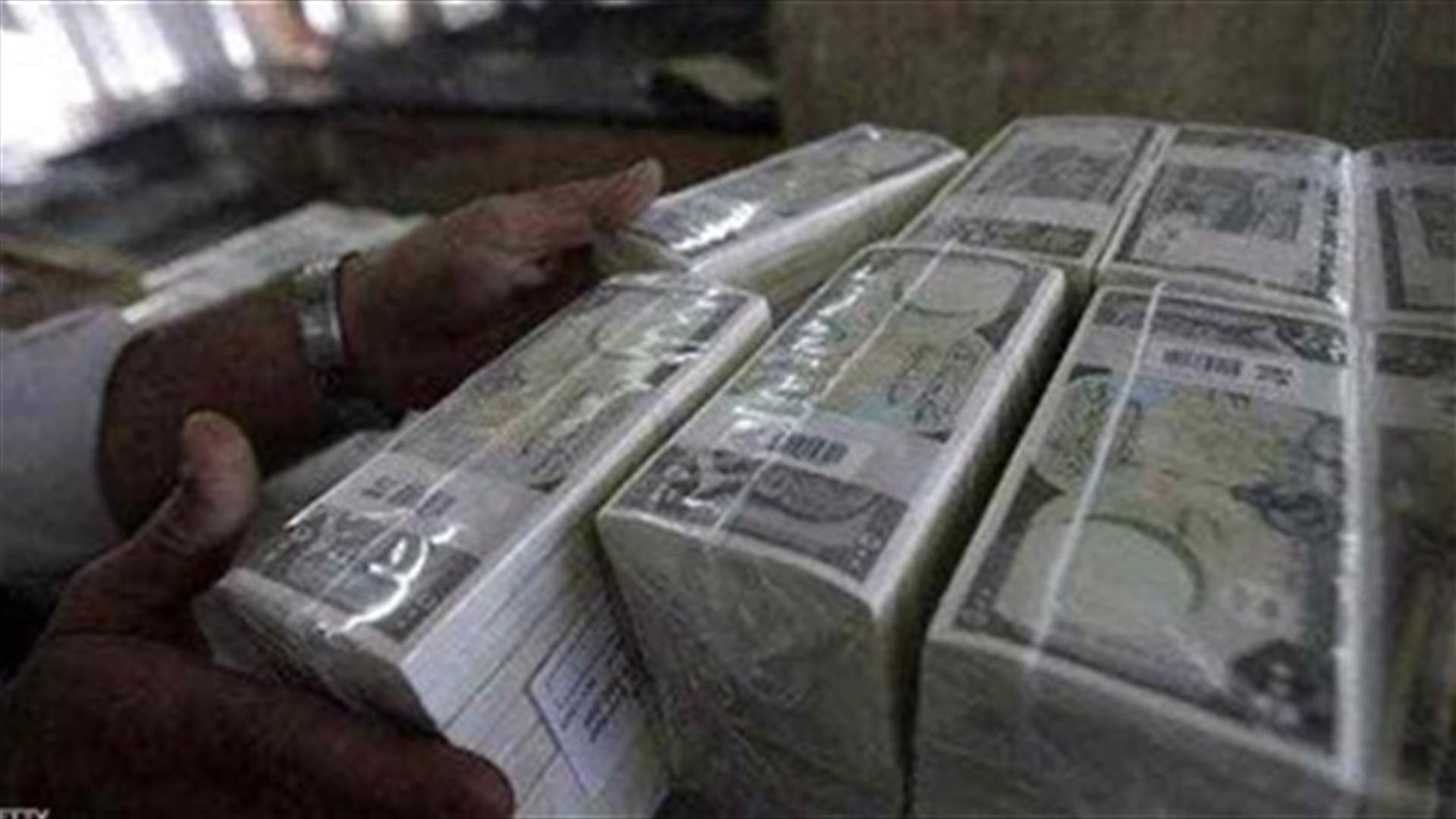 Syrian pound falls to record low as economy hit by sanctions -dealers