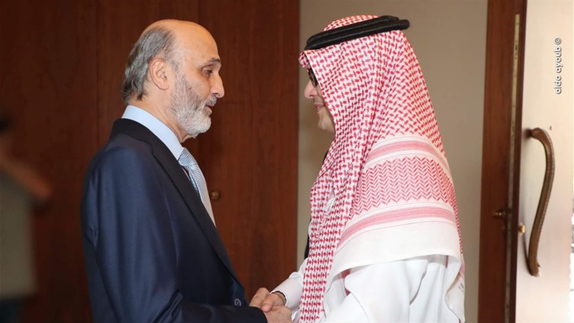التطورات السياسية بين جعجع وبخاري