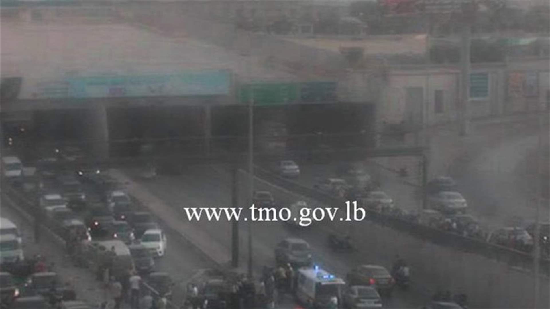 حادث سير على اوتوستراد المدينة الرياضية يتسبب بزحمة سير خانقة!