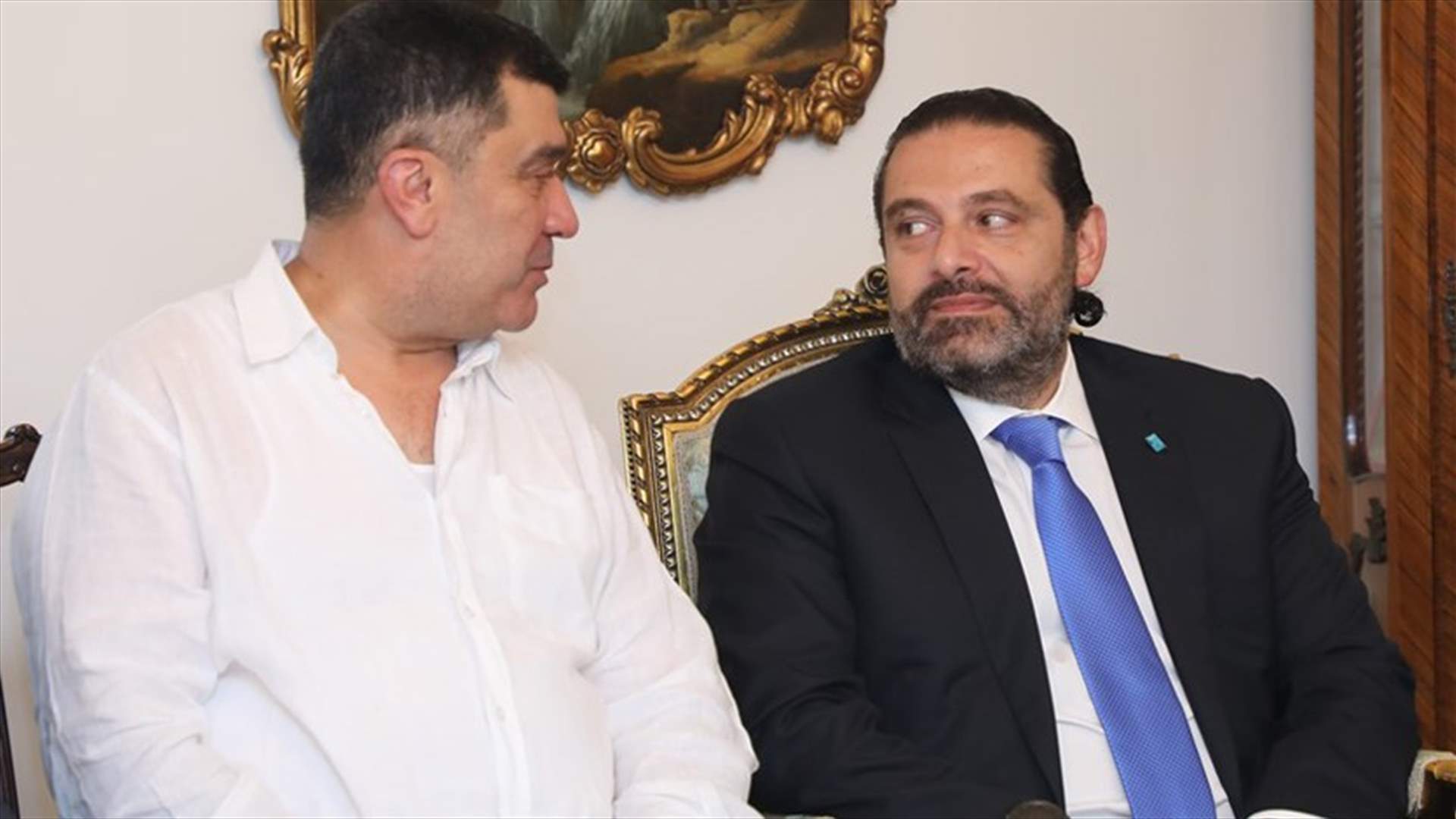 الحريري يزور محمد الحوت لتعزيته... (صور)