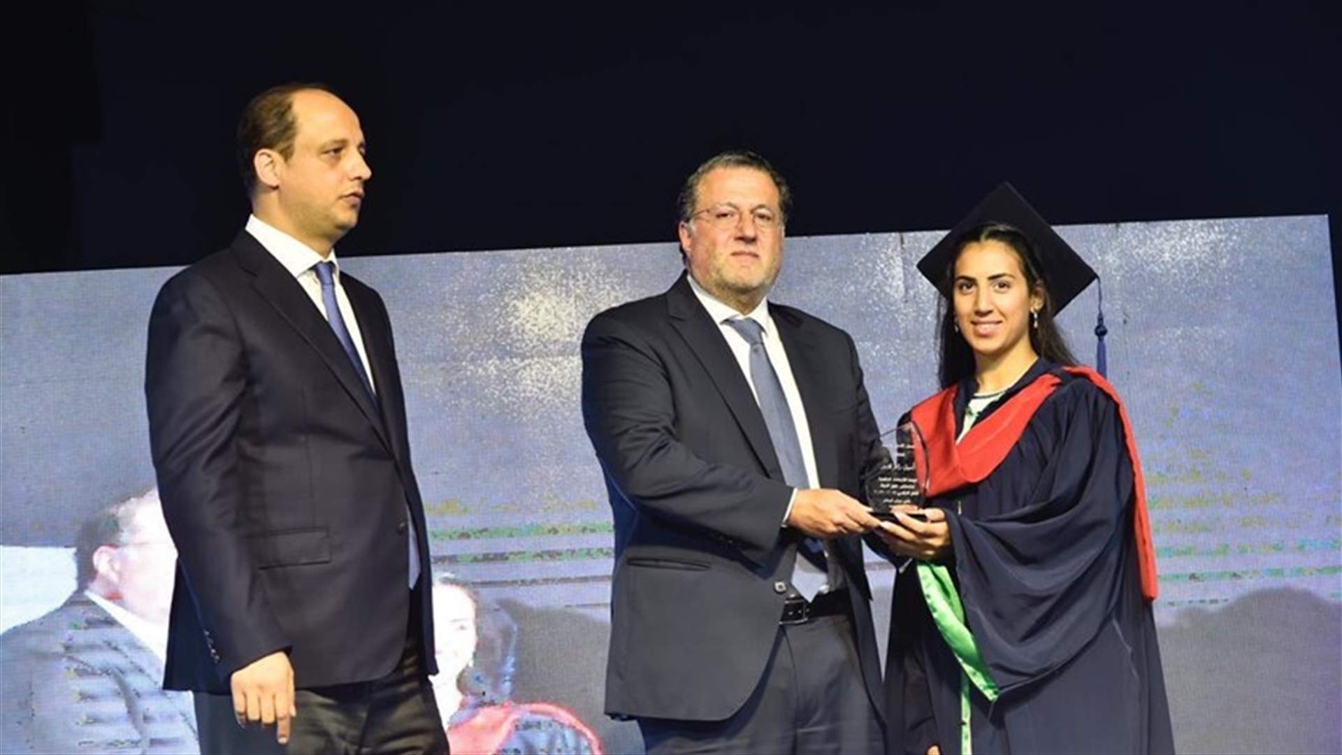 شقير للمزايدين: الحريري أكبر منكم ومن أحلامكم الفارغة