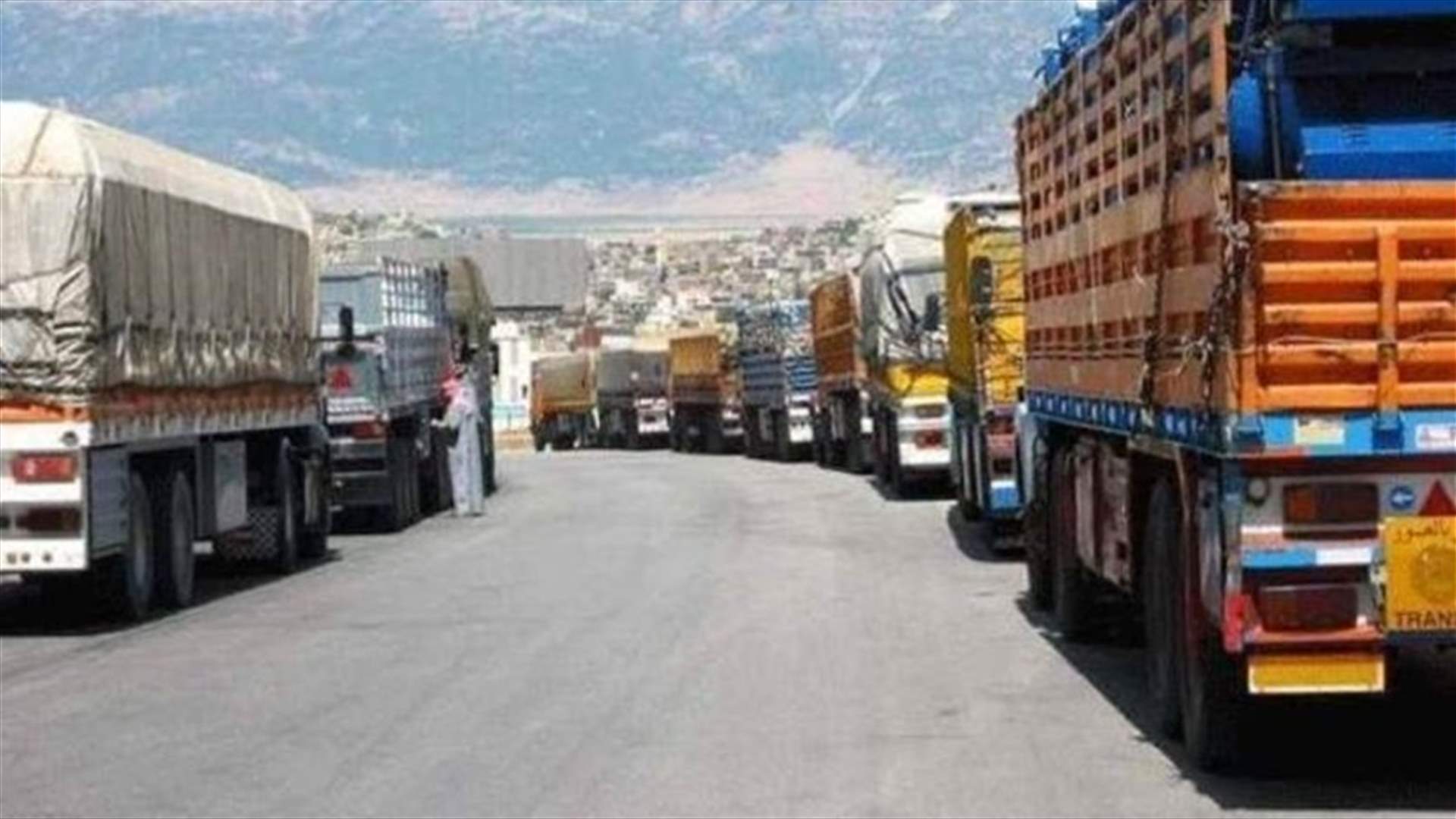 مالكو الشاحنات العمومية: لا يحق للقسيس التكلم باسمنا وتجاهلنا