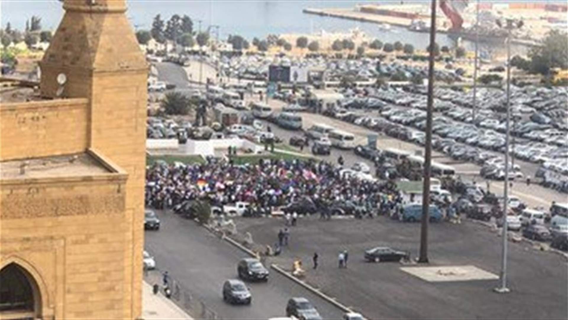 Palestinian refugees hold sit-in in Martyr Square-[PHOTO]