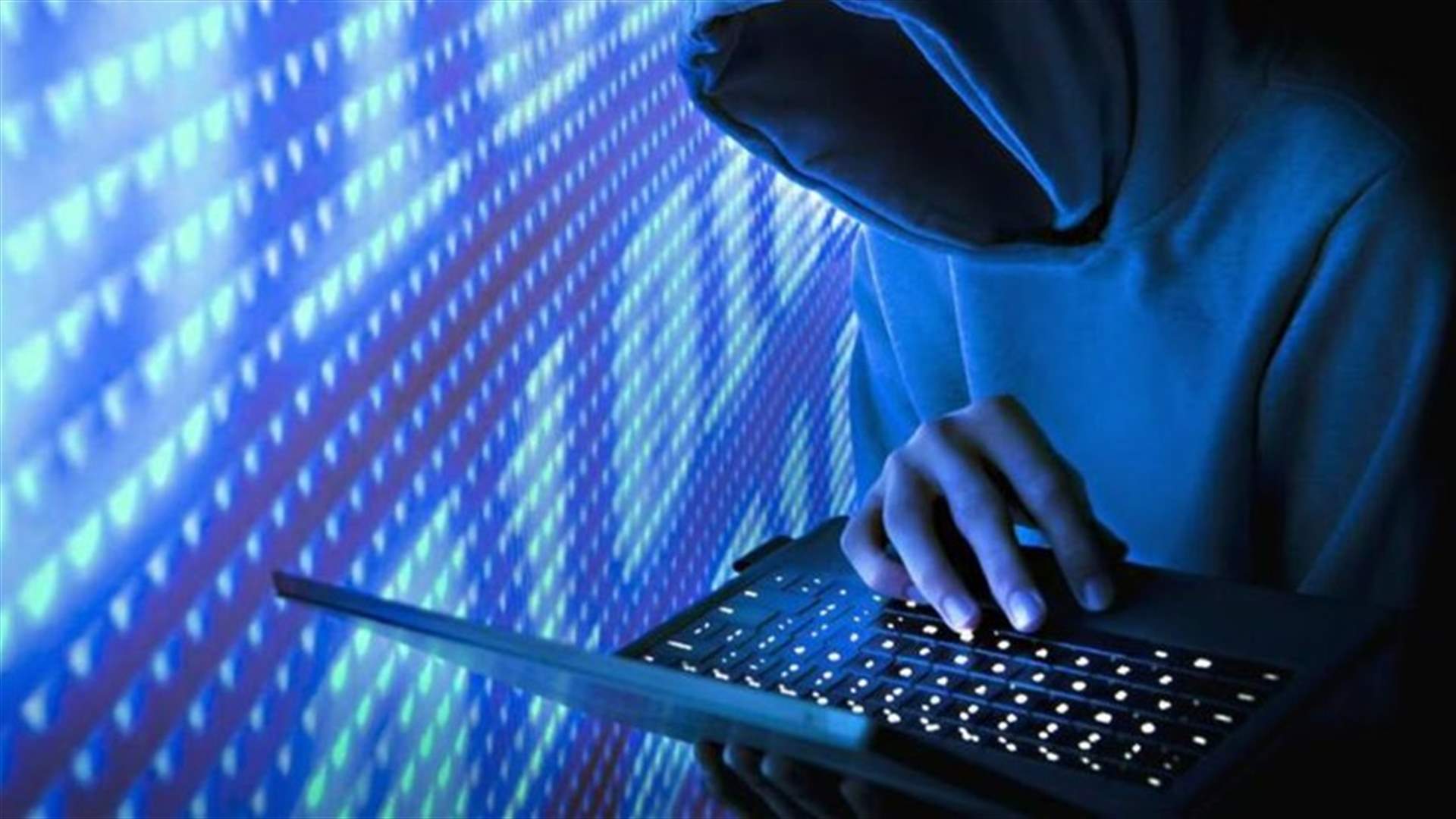 قاموا بابتزاز ابنة الـ 14عاماً وتهديدها... اليكم التفاصيل