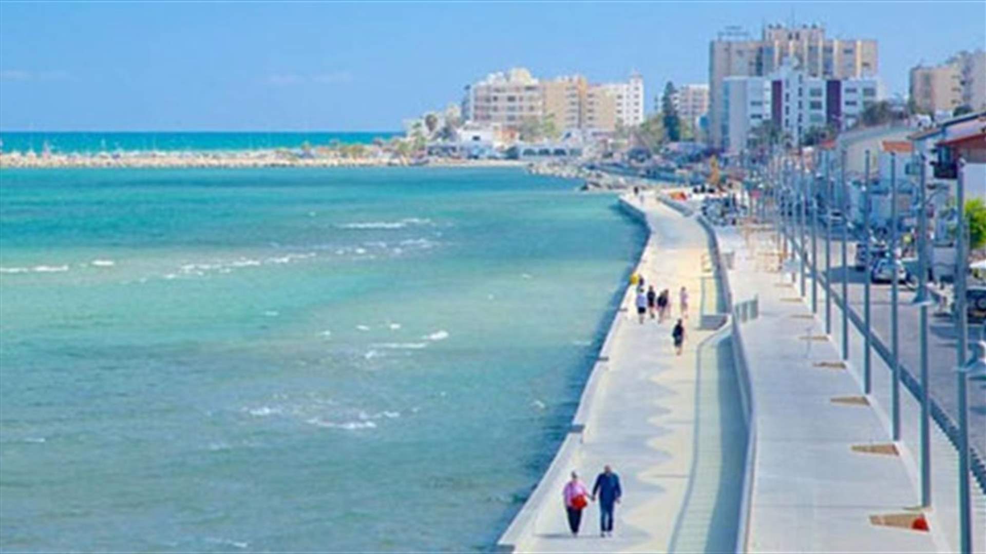 انفجارات تهز مستودع ذخيرة بقبرص وإصابات طفيفة