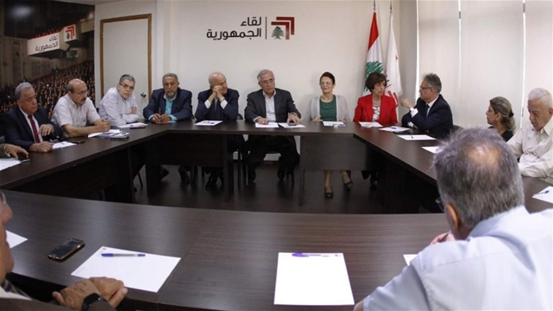 لقاء الجمهورية: كيف تقوم دولة فيها حزب مسلح أقوى منها يأخذها إلى حيث يريد؟