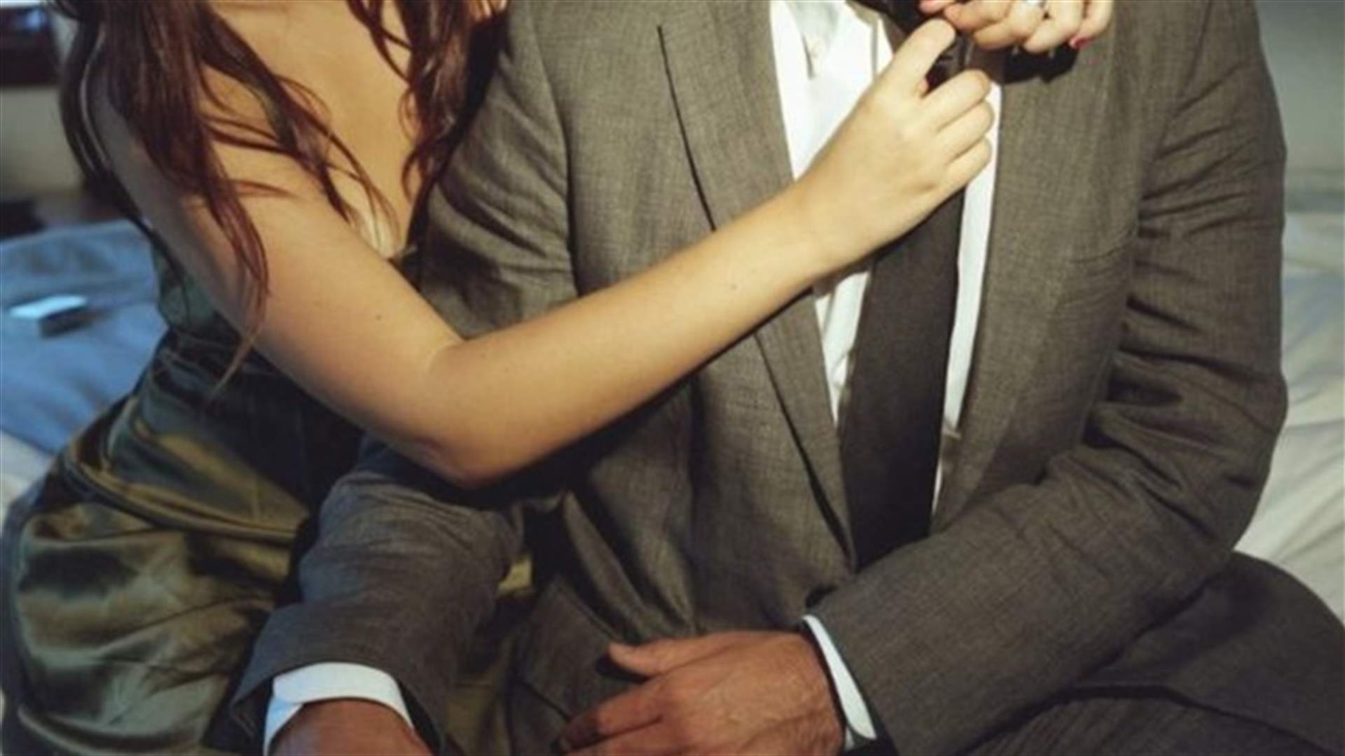 إجبار شركة على دفع تعويضٍ لعائلة موظّف توفي أثناء علاقةٍ حميمة