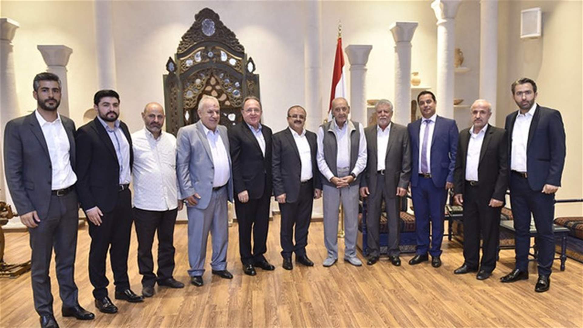 بري التقى في عين التينة عائلة حسن جابر ورئيس الجالية اللبنانية في الغابون