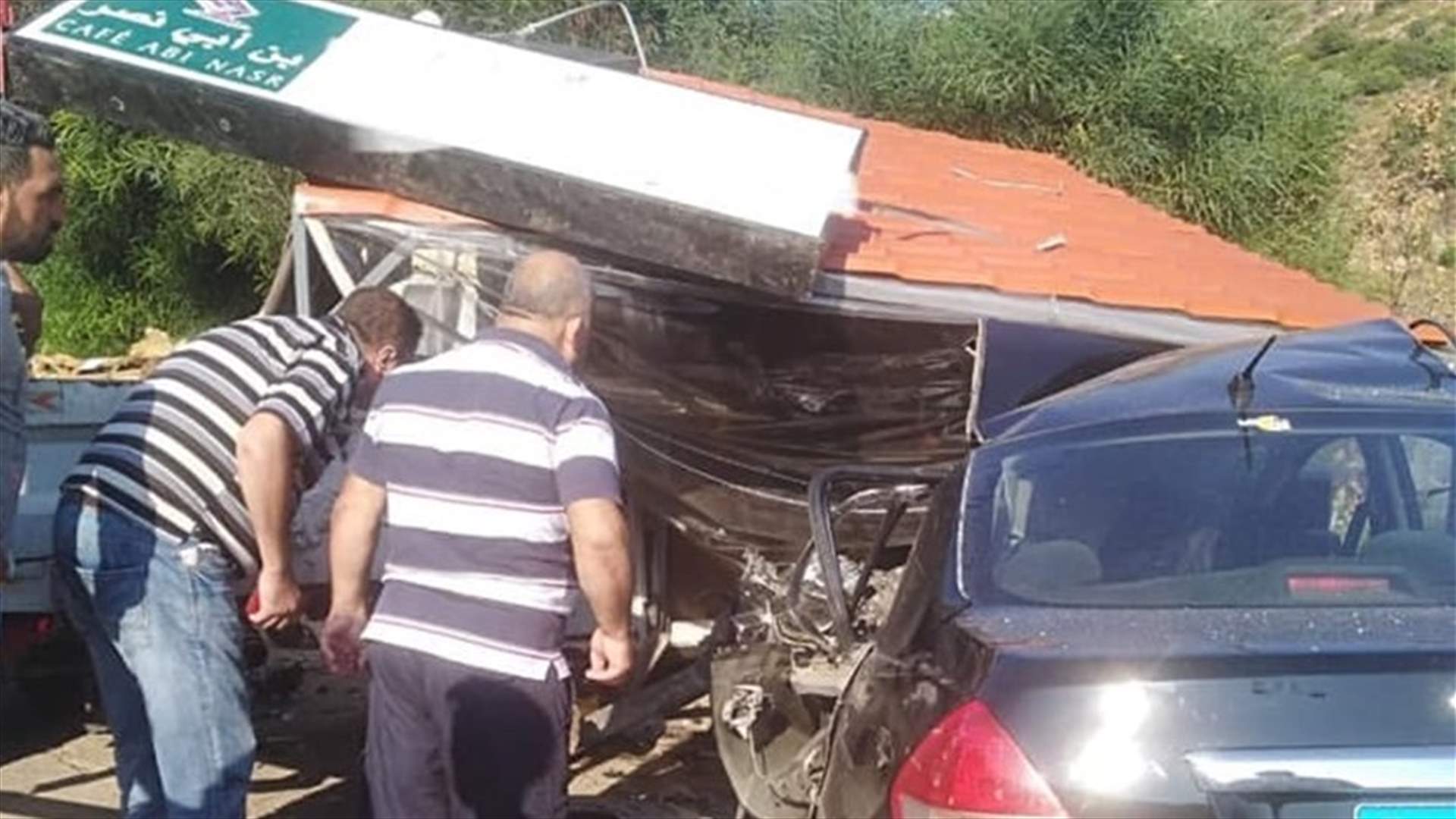 صور مروّعة لحادث السير في شكا الذي أوقع قتيلين