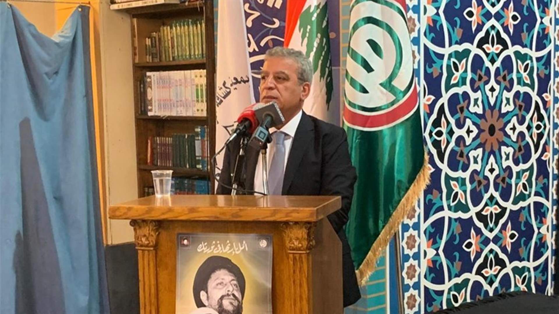 بزي من لندن: لبنان لن يكون وطنا للعملاء