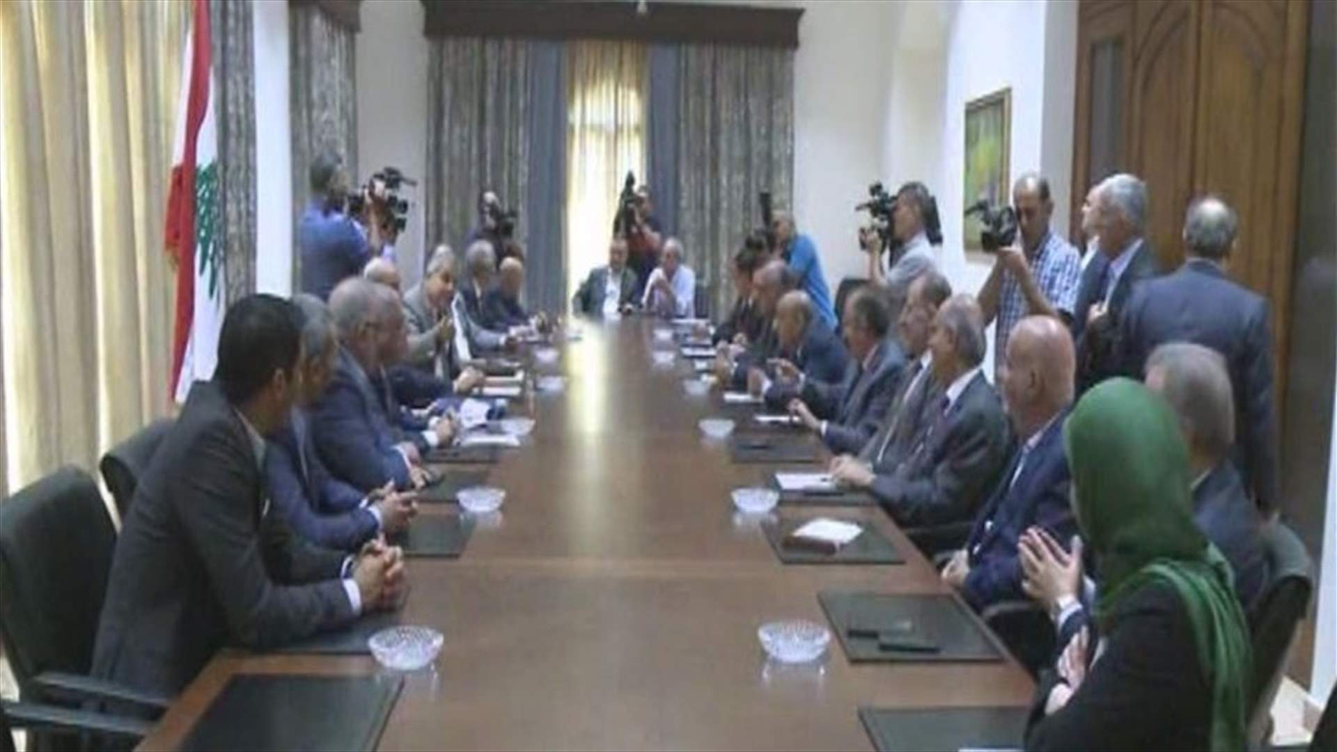 Ain al-Tineh meeting tackles US sanctions, electricity issue