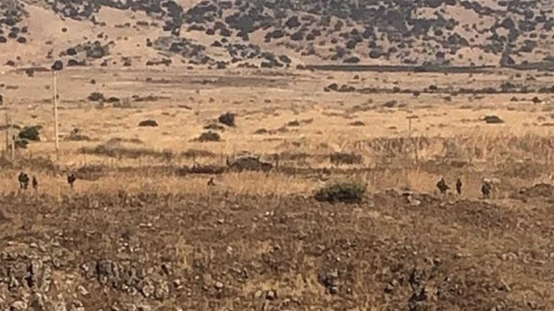 دورية مشاة اسرائيلية اجتازت السياج التقني مقابل منتزهات الوزاني