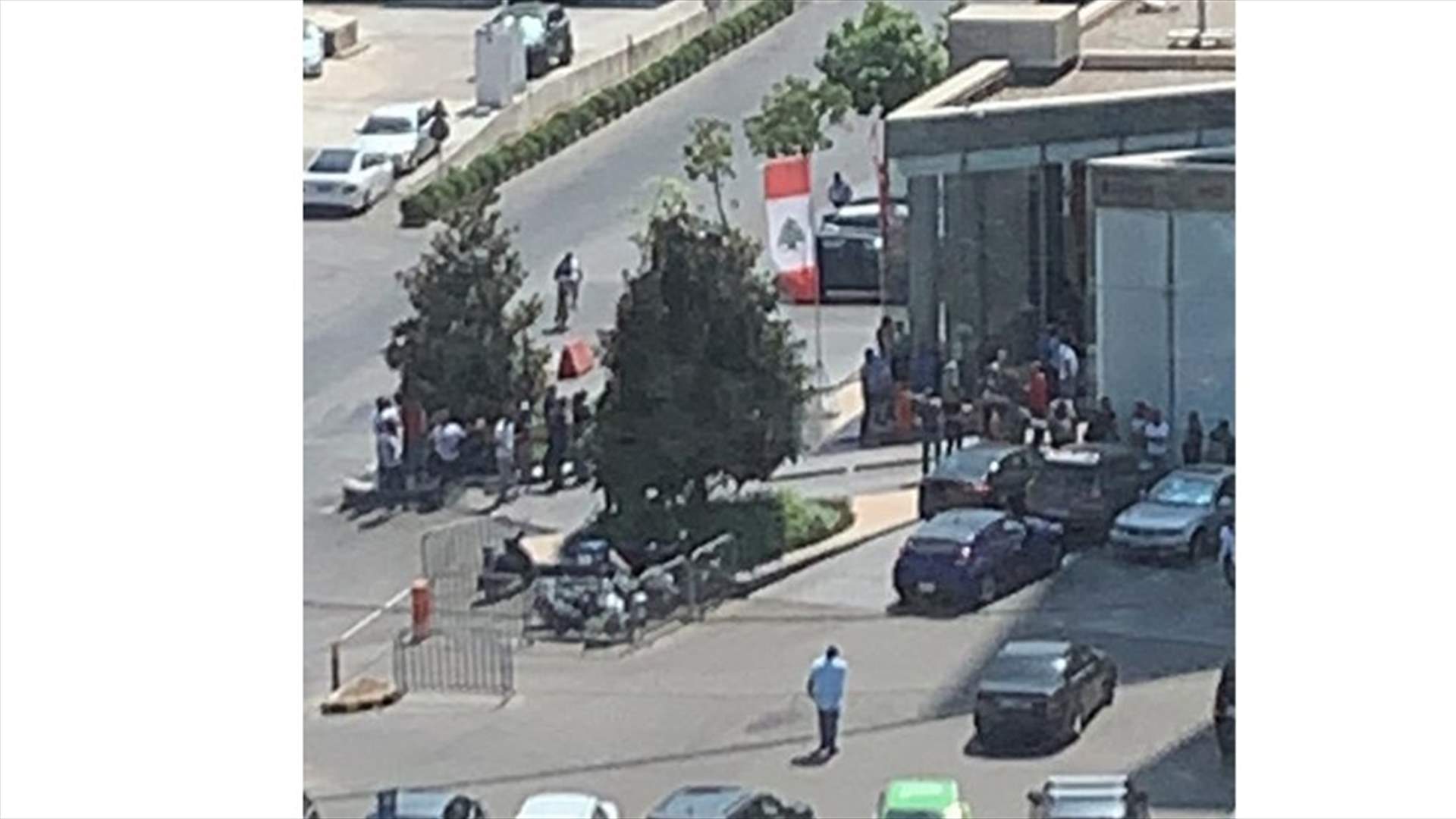 اعتصام لموظفي ومستخدمي الشركات المشغلة للخلوي...