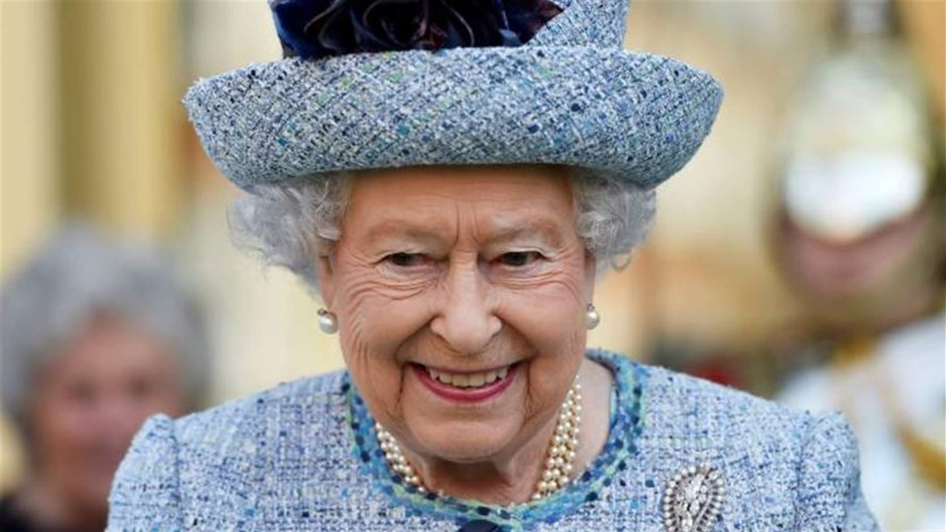 الملكة اليزابيث تعيد دمية مفقودة لطفلة أسترالية