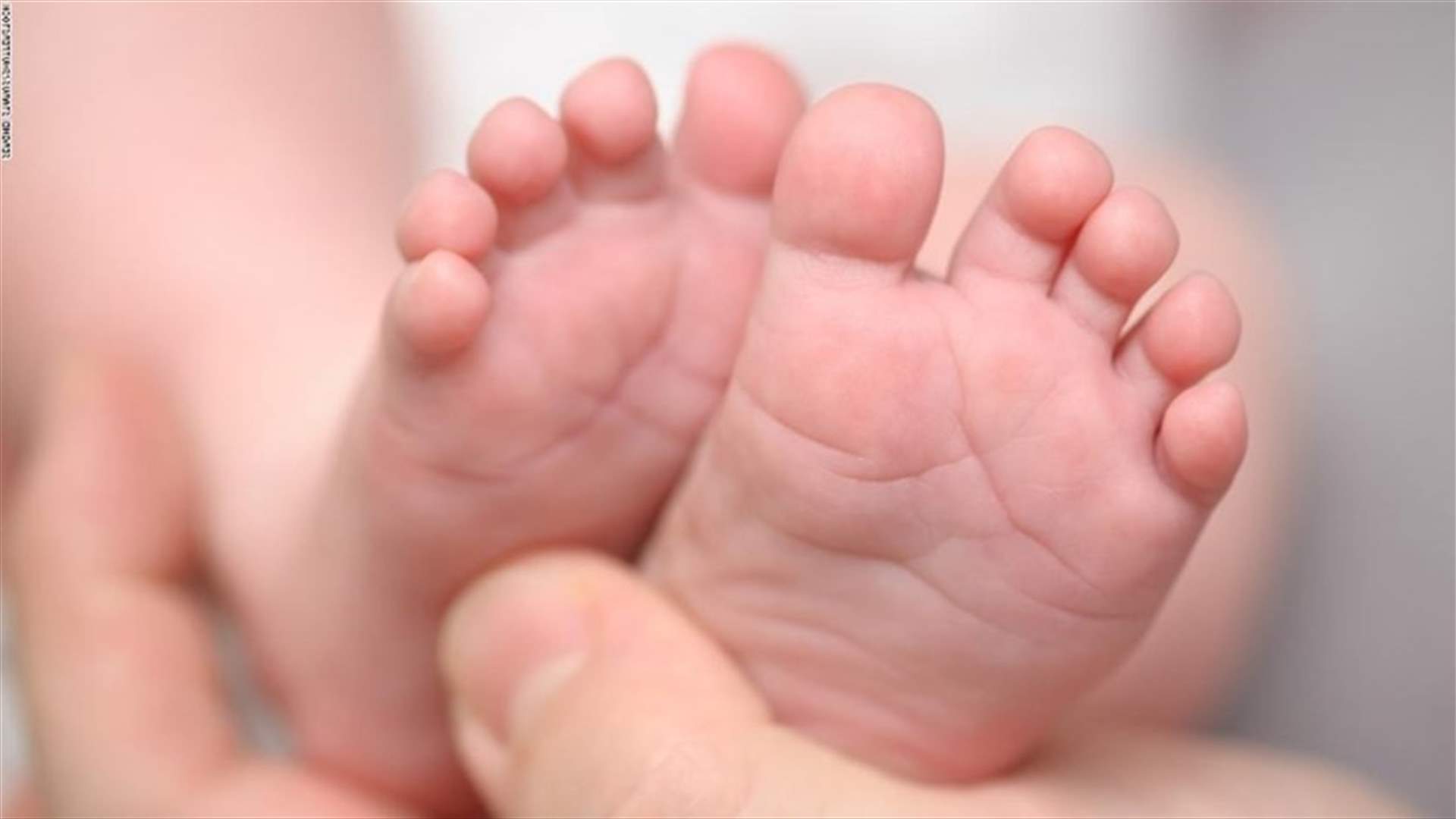 كيف يؤثر نوع الولادة على بكتيريا الأمعاء عند الأطفال؟